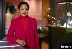 Anabela Chan poses for a photograph at her jewelry shop in London, Britain, December 13, 2023. (REUTERS/Hannah McKay)