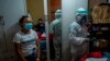 Perú lucha contra segunda ola de COVID-19 con brigadas médicas nocturnas