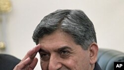 Ahmed Shuja Pasha, head of Pakistan's military-run spy network Inter-Services Intelligence, in Islamabad, Pakistan, June 11, 2011 (file photo)