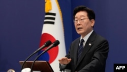 이재명 대통령이 18일 청와대에서 열린 대국민 기자회견에서 발언하고 있다. 