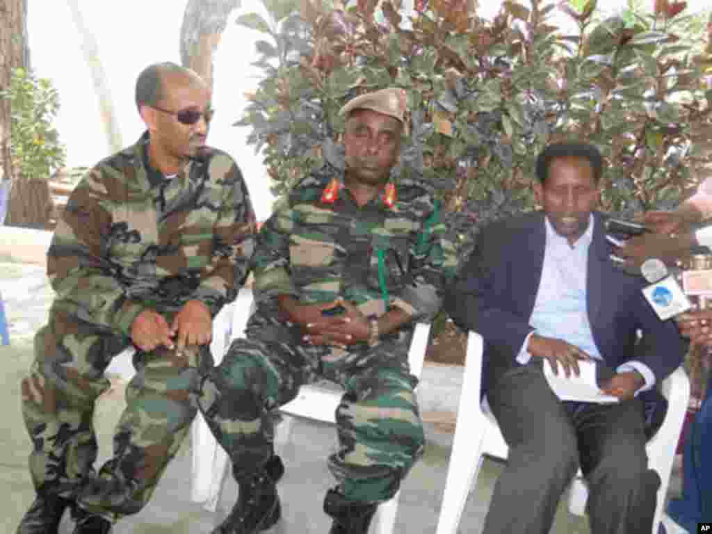 Sawirro: Qaar ka tirsan Ciidamada Dowladda KMG