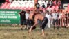Turnamen gulat minyak Kirkpina kembali digelar tahun ini di kota Edirne, Turki, setelah setahun absen karena pandemi COVID-19. (Foto: VOA video/screenshot)