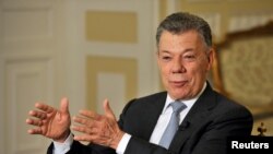 Mantan Presiden Juan Manuel Santos berhasil melakukan "rekonsiliasi nasional" di Kolombia (foto: dok).