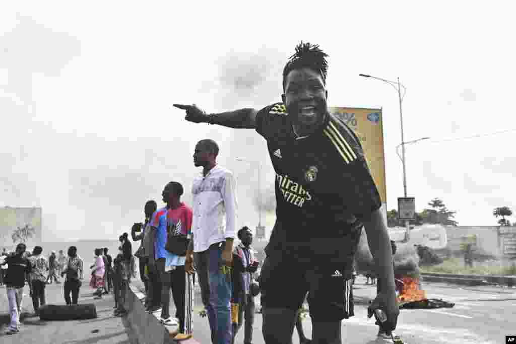 People protest in Kinshasa, Jan. 28, 2025, against the Rwanda-backed M23 rebels&#39; advances into eastern Congo&#39;s capital Goma.