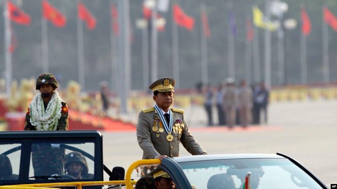 Myanmar's commander-in-chief, Gen. Min Aung Hlaing inspects officers during a parade to commemorate the Myanmar's 72nd Armed Forces Day in Naypyitaw, Myanmar, March 27, 2017. 