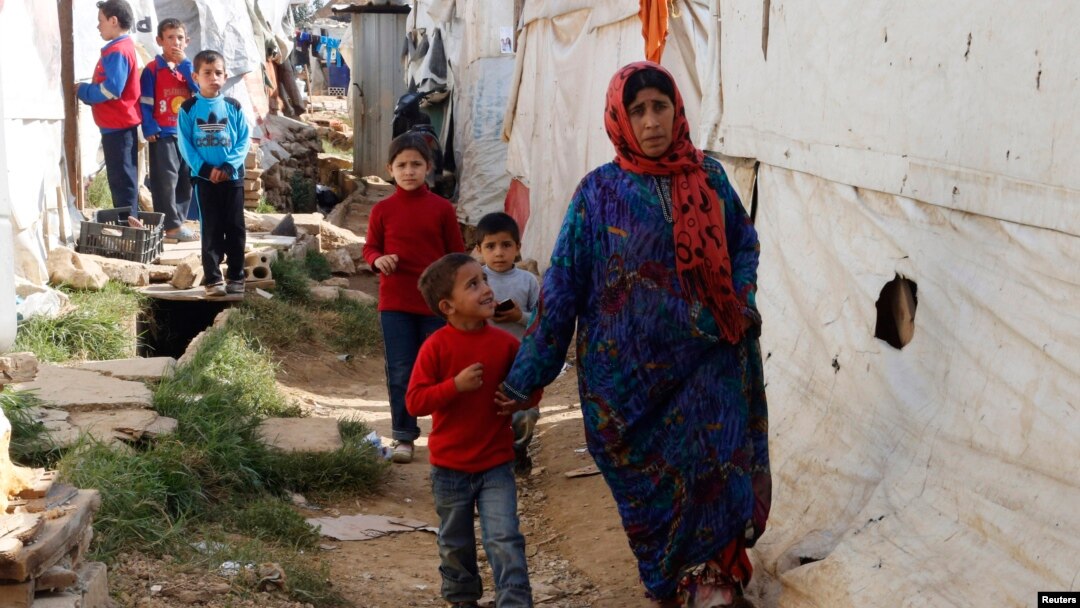 Para pengungsi Suriah di tempat penampungan di Zahle, Bekaa Valley di Lebanon. (Foto; Dok)