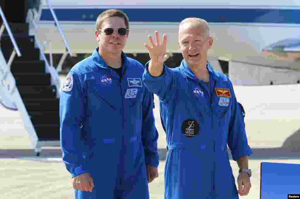 گزشتہ نو سال میں یہ پہلا خلائی مشن ہے جو امریکہ کی سرزمین سے خلا بازوں کو لے کر زمین کے مدار میں جائے گا۔ ناسا' کے مطابق مشن کے لیے اس کے دو سابق شٹل پائلٹ رابرٹ بینکن اور ڈگلس ہرلی کا انتخاب کیا گیا ہے۔ &nbsp;