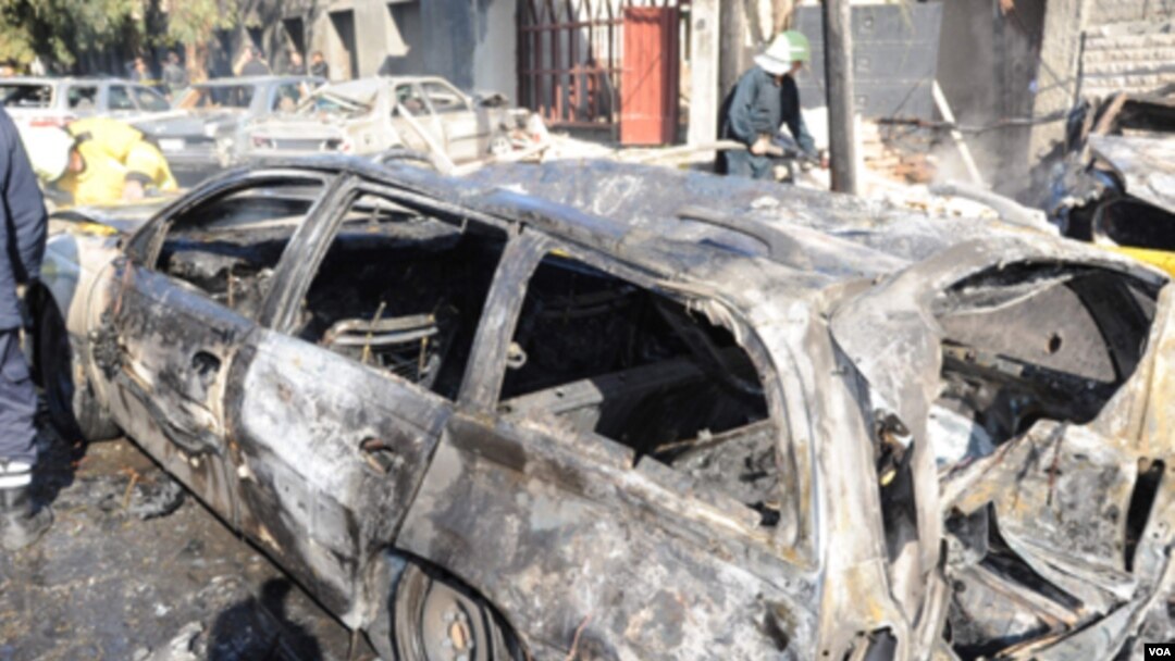 Serangan bom mobil mengguncang kota Aleppo, kota terbesar kedua di Suriah, hari Minggu (18/3).