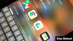 Google icons are pictured on an iPhone, Oct. 9, 2019. (Photo: Diaa Bekheet)