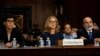 Christine Blasey Ford avec ses avocats Debra S. Katz et Michael R. Bromwich, lors de l'audience devant la commission judiciaire du Sénat sur les allégations d'agression sexuelle contre le juge Brett M. Kavanaugh , États-Unis, 27 septembre 2018.