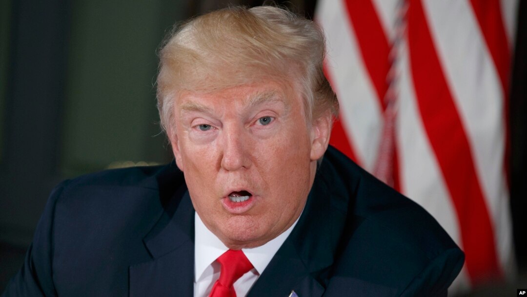 Presiden AS Donald Trump berbicara di Bedminster, New Jersey, Selasa (8/8). 