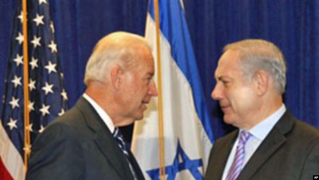 Vice President Joe Biden meets with Israeli Prime Minister Benjamin Netanyahu at the annual General Assembly of the Jewish Federations of North America in New Orleans, 07 Nov 2010