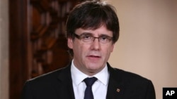 Shugaban Yankin Catalonia a Spain Charles Puigdemont