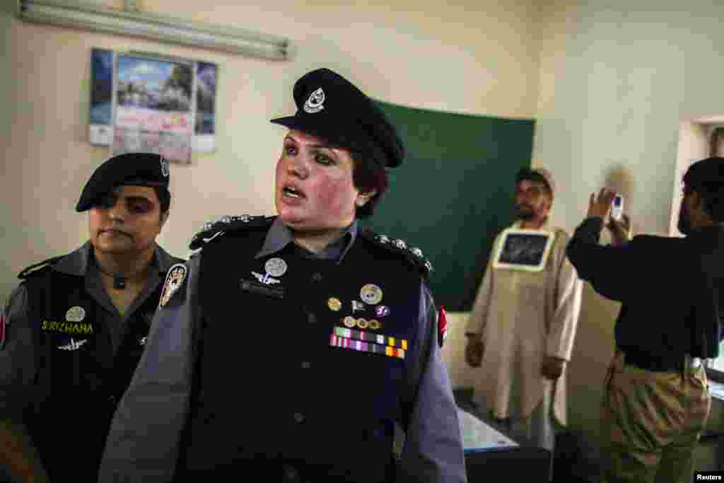 صوبے میں پولیس کے سربراہ کا کہنا ہے کہ وہ اس تعداد کو اگلے ایک سال میں دو گنا کرنے کا ارادہ رکھتے ہیں۔ 