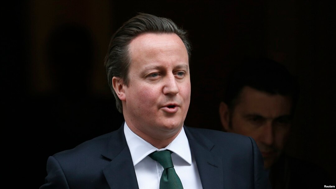 Perdana Menteri Inggris David Cameron menyatakan negaranya akan mempertimbangkan veto perpanjangan embargo senjata atas Suriah (12/3).