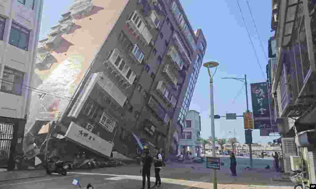 In this image taken from a video footage run by TVBS, a partially collapsed building is seen in Hualien, eastern Taiwan, April 3, 2024.&nbsp;