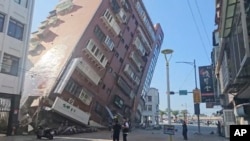 Djelimično srušena zgrada u tajvanskom grad Hualienu (Foto: AP/TVBS)
