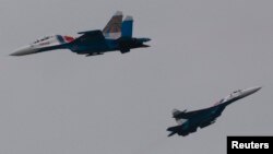 Pesawat tempur Rusia jenis Sukhoi Su-27 Flanker (foto: dok). Rusia diberitakan menempatkan 4 pesawat ini di pangkalan udara Latakia, Suriah. 