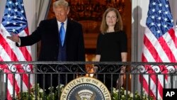 Umongameli Trump emkhosini wokugcoba uNkosikazi Amy Coney Barrett