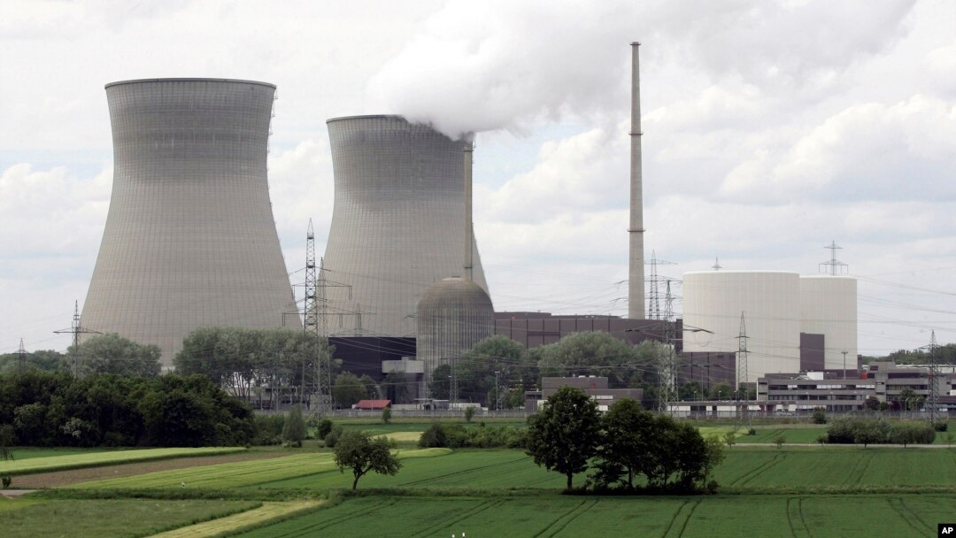 Germany Closes Half of Remaining Nuclear Plants