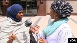 VOA Somali Service reporter Falastine Iman interviews Ayan Farah, mother of defendant Mohamed Farah outside the court in Minneapolis, Minn, May 21, 2016. 