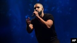 Le chanteur canadien Drake