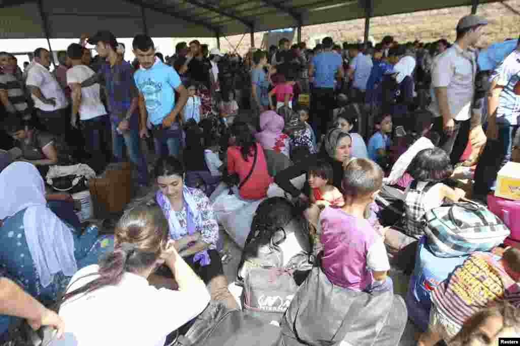 گزشتہ تین روز میں 30 ہزار سے زائد شامی پناہ گزین عراق کے علاقے کردستان پہنچ گئے ہیں۔