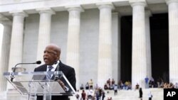 Anggota Kongres AS John Lewis berbicara mengenai arti kebebasan dalam acara peringatan ke-150 Proklamasi Emansipasi Amerika yang dicanangkan Presiden Abraham Lincoln (foto: dok).