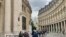 People waiting to enter the Pinault Collection, which opened its doors in Paris this month. (L. Bryant/VOA) 