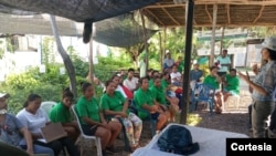 Asociación de mujeres pescadoras en reunión. En Cerrito, Caribe colombiano, diciembre de 2024.