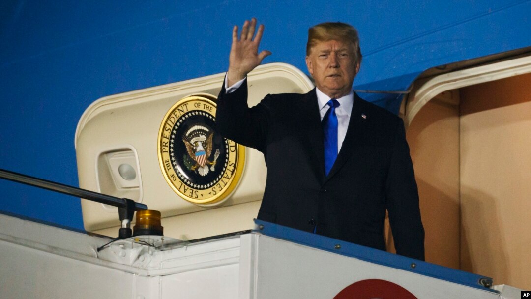 Presiden Trump tiba di Singapura untuk KTT dengan pemimpin Korea Utara, Kim Jong-un.