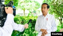 Presiden Jokowi memanggil lima Gubernur untuk efektifkan kebijakan PPKM. (Biro Setpres).