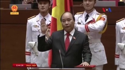 Tân Thủ tướng Việt Nam tuyên thệ nhậm chức