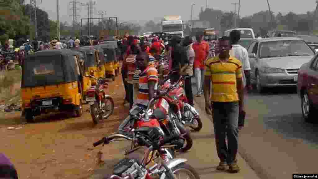 Layin Mai a gidan man NNPC Mega Station na Makurdi, Jihar Binuwai, Najeriya (Tijjani Mohammed) 