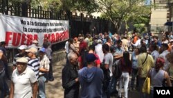 El Frente Amplio Venezuela Libre convocó a la marcha pacífica y a asambleas de calle para este sábado 17 de marzo. [Foto: Alvaro Algarra, VOA].