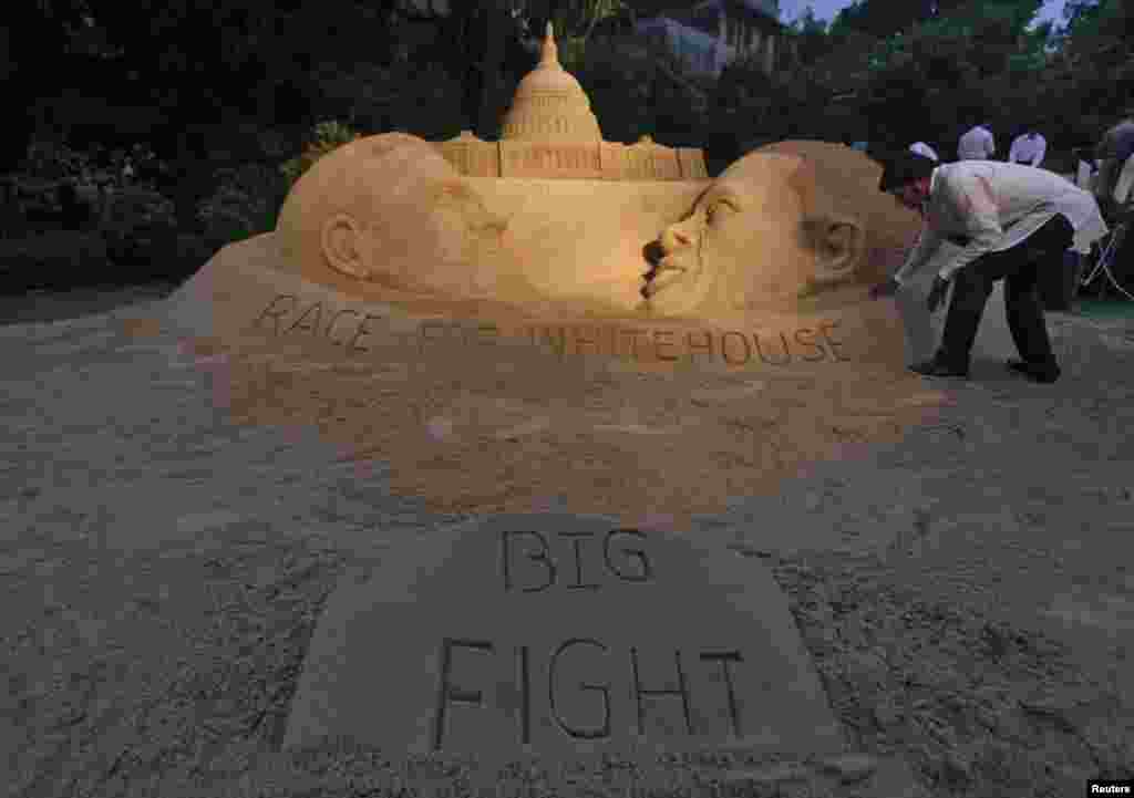 د امریکې صدارتی انتخاباتو د پاره د هندوستان یو هنرمند د شگو مجسمه جوړه کړې