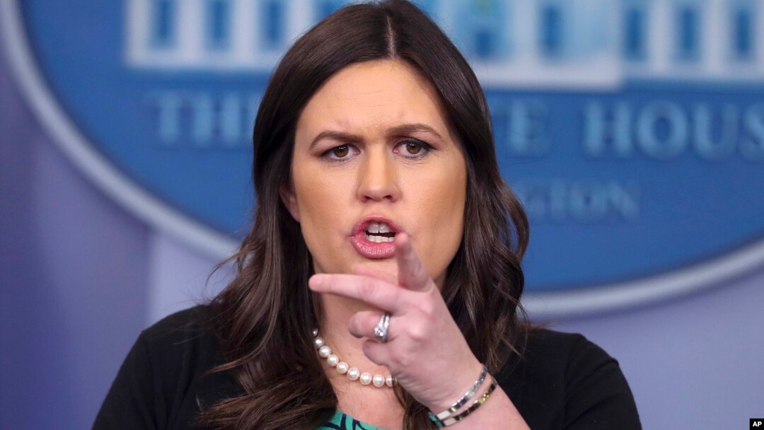 Phát ngôn viên Tòa Bạch Ốc Sarah Sanders phát biểu trong cuộc họp báo thường nhật tại Phòng Họp báo Brady của Tòa Bạch Ốc, ngày 9 tháng 3, 2018.