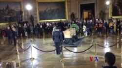 2018-03-01 美國之音視頻新聞: 葛培理牧師靈柩在國會圓頂大廳供人瞻仰