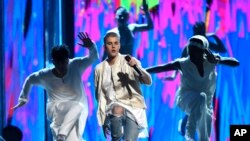 Top 5 bài hát hay nhất trên Billboard Hot 100 tuần 25/9-1/10