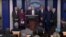 Трамп закликає американців навчатися з дому, не подорожувати, не відвідувати бари чи ресторани у наступні 2 тижні. Відео