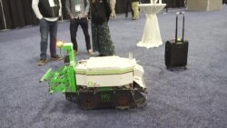 CES: visite guidée au pavillon de Naio Technologies, pionnier de la robotisation agricole