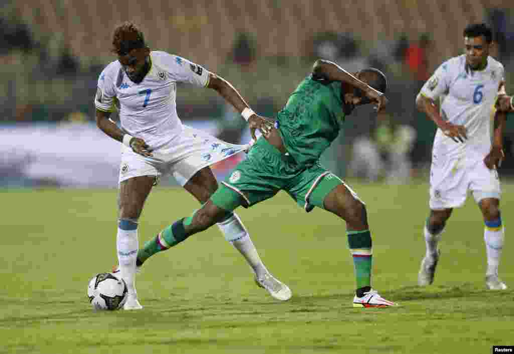 ጋቦንና ኮሞሮስ ቡድን በጨዋታ ላይ