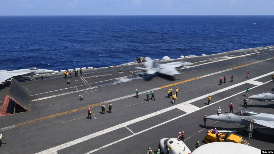 美國海軍羅斯福號航母在南中國海練兵（美國海軍2020年3月19日）
