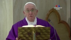 Հռոմի Պապն աղոթում է ժողովրդի համար` առանց ժողովրդի ներկայության