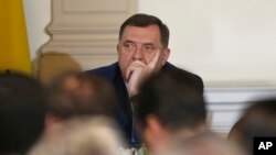 Milorad Dodik prilikom preuzimanja dužnosti u Predsjedništvu BIH, novembar 2018. (AP Photo/Amel Emric)
