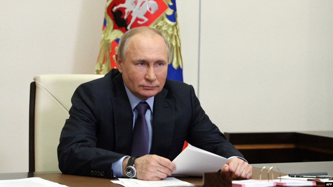 Arhiva - Predsjednik Rusije Vladimir Putin u državnoj rezidenciji u Novo Ograjovom, nedaleko od Moskve, 9. juna 2021.
