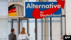 Almanya’da ırkçı ve İslam karşıtı Almanya için Alternatif AfD partisinin yükselişi ve ülkedeki göçmenlerin geri gönderilmesi planları ülkenin en önemli sorunu olmayı sürdürüyor. 