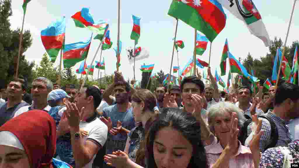 Azərbaycan müxalifəti 28 may-Respublika gününü qeyd edir