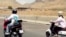 ایران، زنان موتورسوار و حکومتی که مانع می‌تراشد