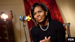 El buen gusto de Michelle Obama se compara, según los críticos, al de Jackeline Keneddy.